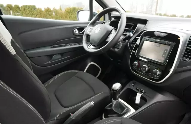 RENAULT Captur 