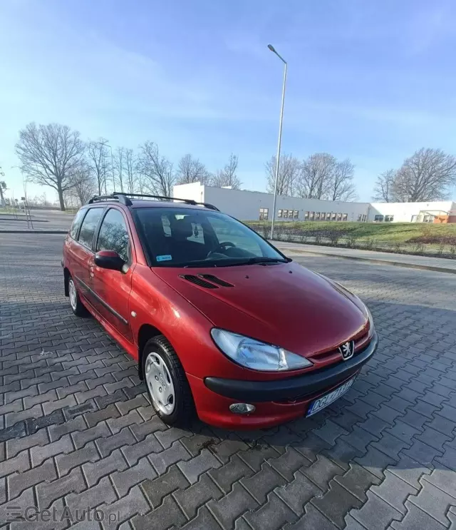 PEUGEOT 206 