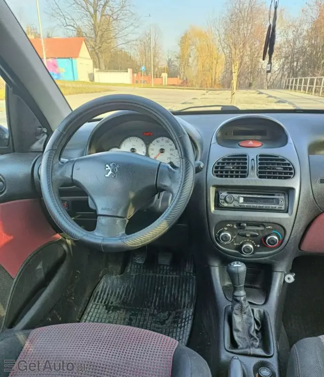 PEUGEOT 206 