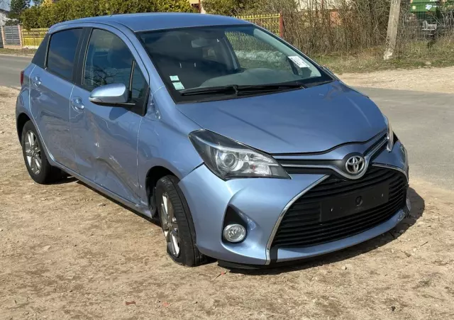 TOYOTA Yaris 1.33 Premium