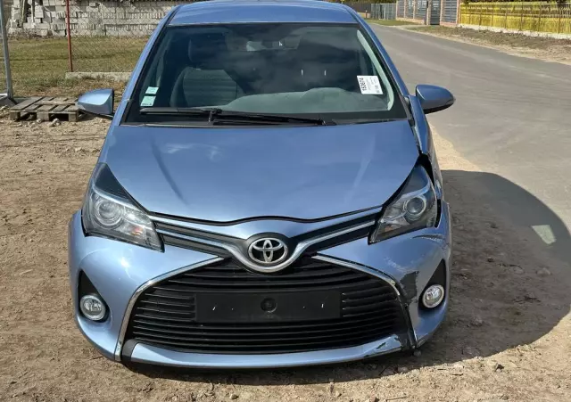 TOYOTA Yaris 1.33 Premium