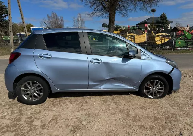 TOYOTA Yaris 1.33 Premium