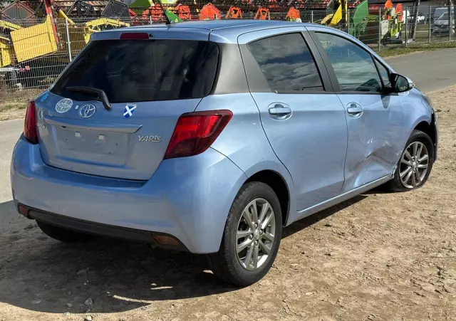 TOYOTA Yaris 1.33 Premium