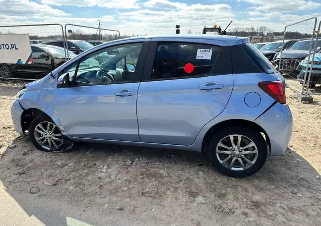 TOYOTA Yaris 1.33 Premium