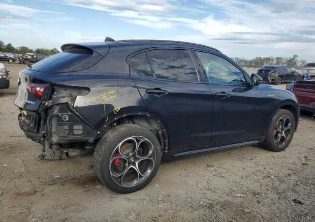 ALFA ROMEO Stelvio 2.0 Turbo 16V AT8-Q4 Veloce Ti