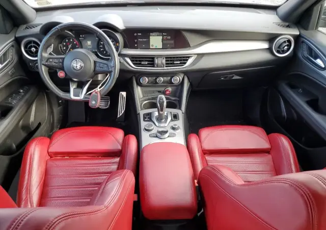 ALFA ROMEO Stelvio 2.0 Turbo 16V AT8-Q4 Veloce Ti