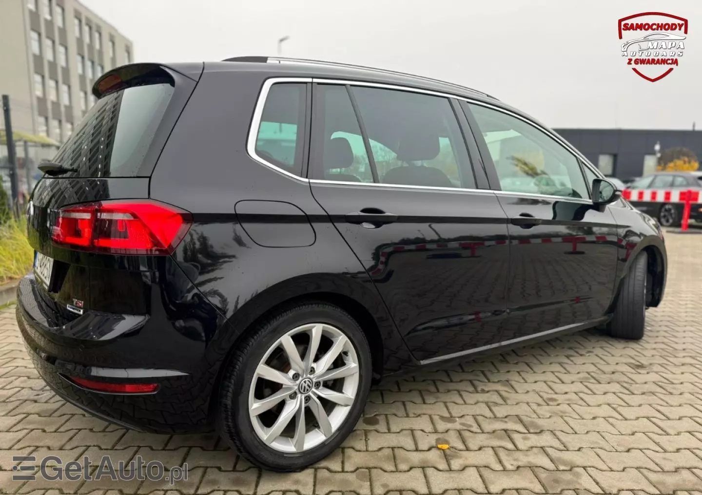 VOLKSWAGEN Golf Sportsvan 