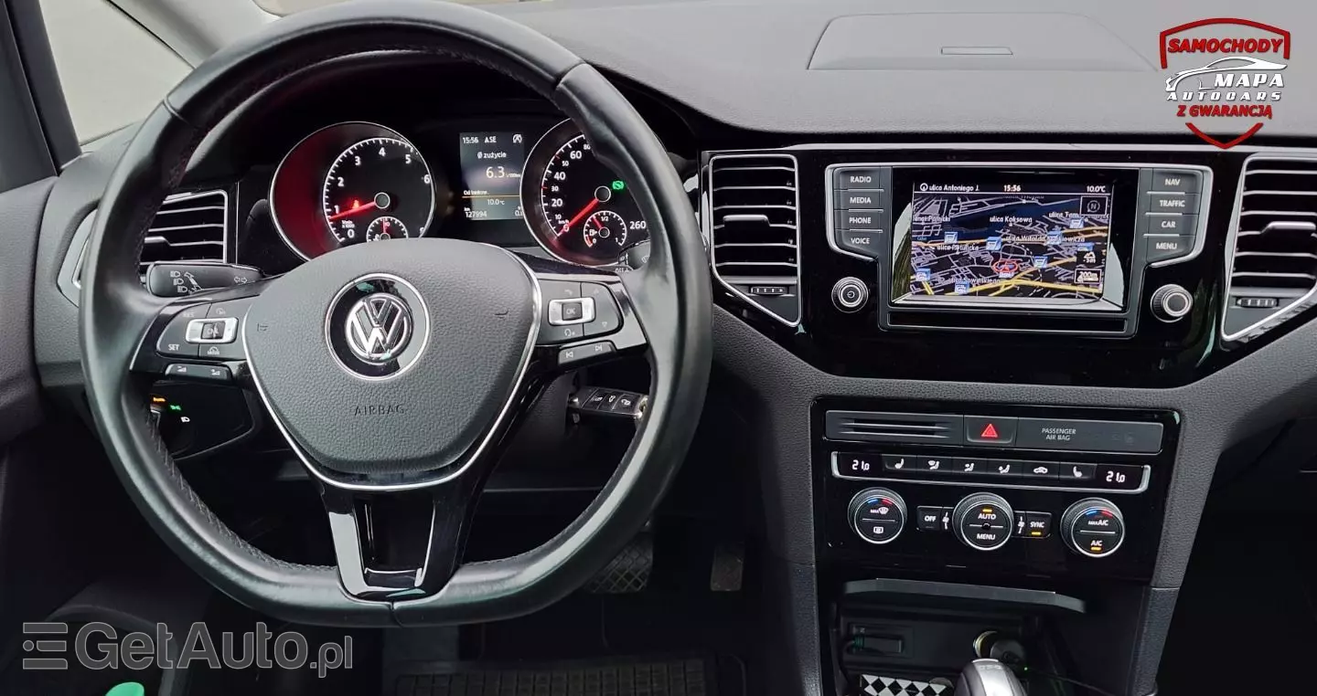 VOLKSWAGEN Golf Sportsvan 