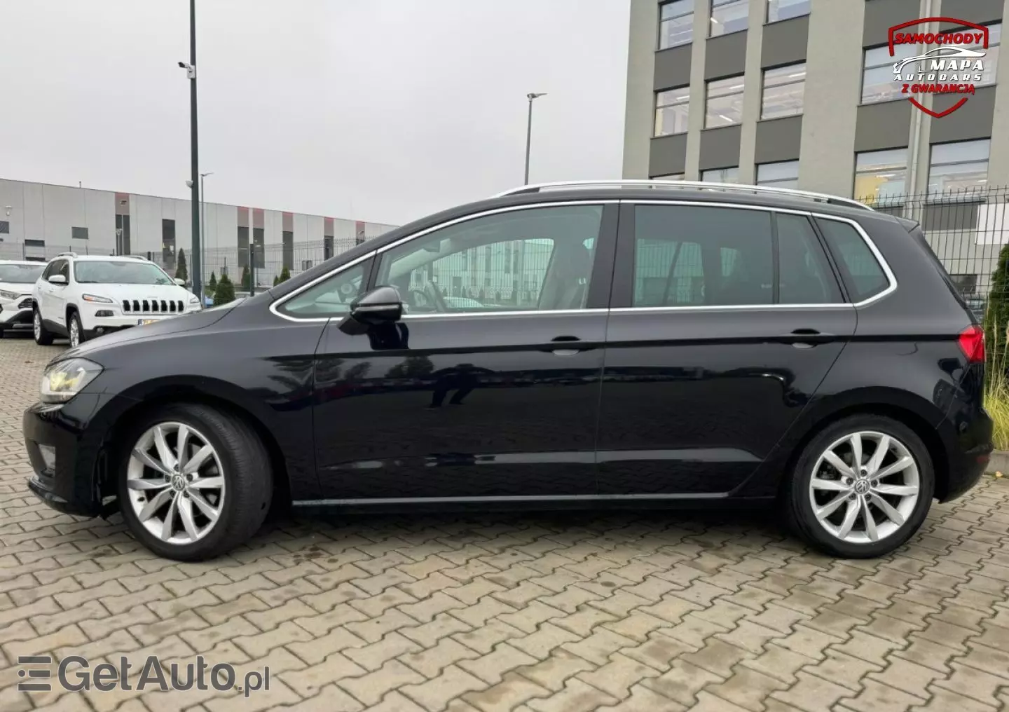 VOLKSWAGEN Golf Sportsvan 