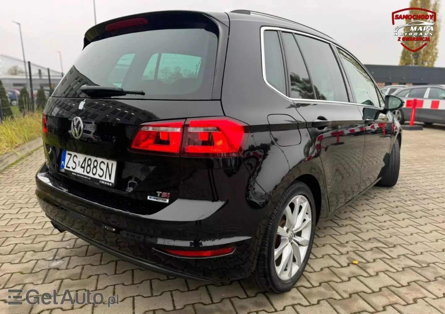 VOLKSWAGEN Golf Sportsvan 