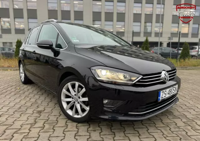 VOLKSWAGEN Golf Sportsvan 