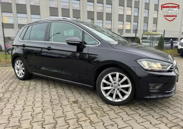 VOLKSWAGEN Golf Sportsvan 