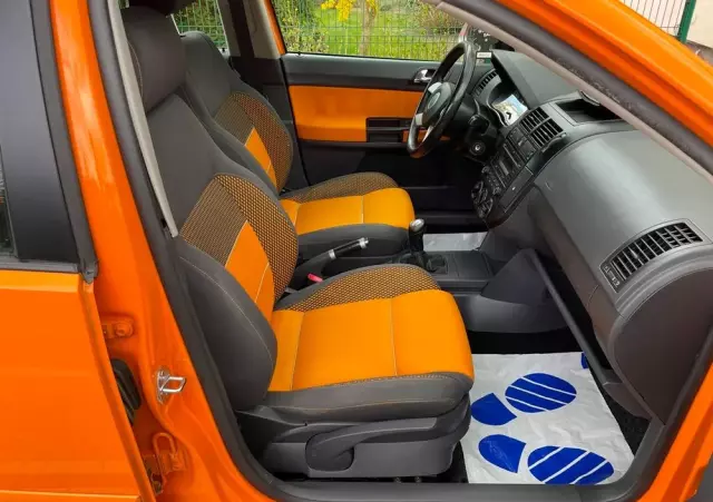 VOLKSWAGEN Polo 1.2 Cross