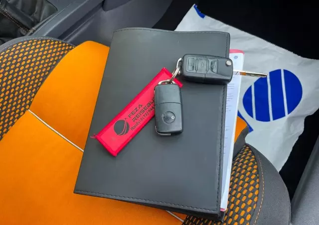 VOLKSWAGEN Polo 1.2 Cross