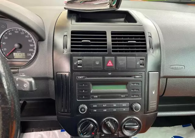 VOLKSWAGEN Polo 1.2 Cross