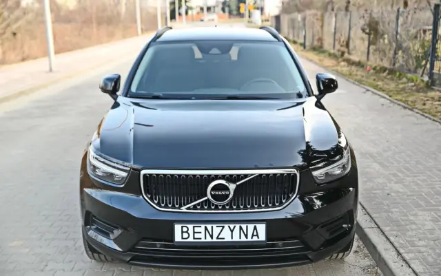 VOLVO XC 40 