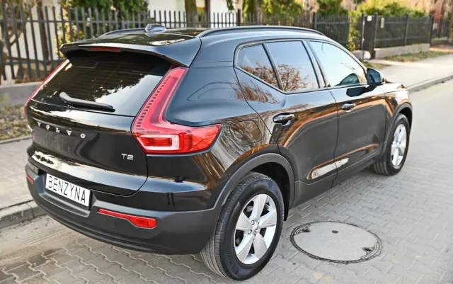 VOLVO XC 40 