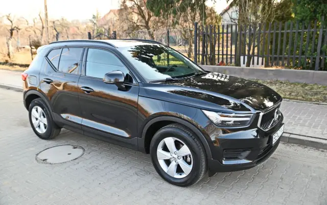 VOLVO XC 40 
