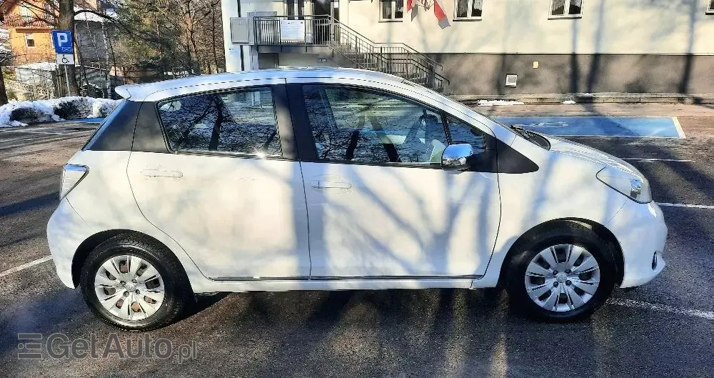 TOYOTA Yaris 1.33 Active