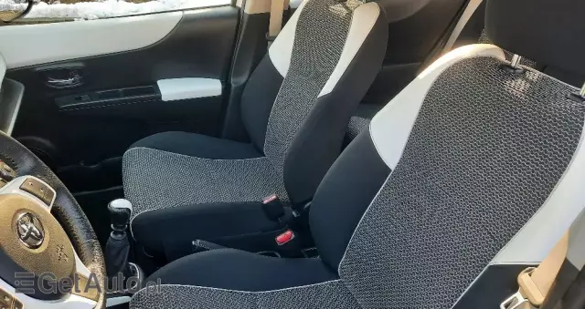 TOYOTA Yaris 1.33 Active