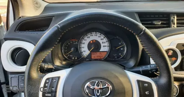 TOYOTA Yaris 1.33 Active