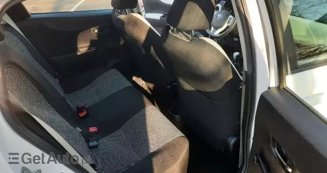 TOYOTA Yaris 1.33 Active