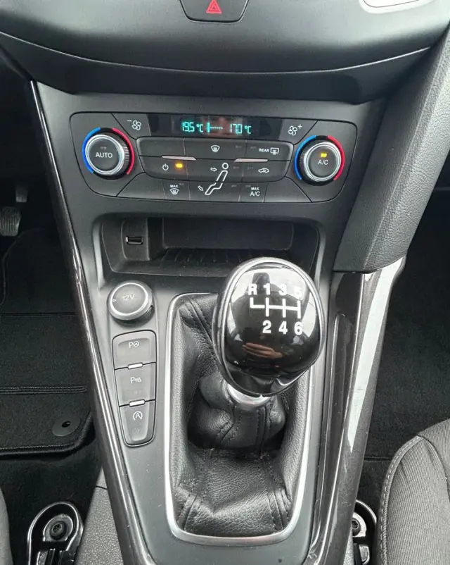 FORD Focus 1.5 EcoBoost Start-Stopp-System Sport