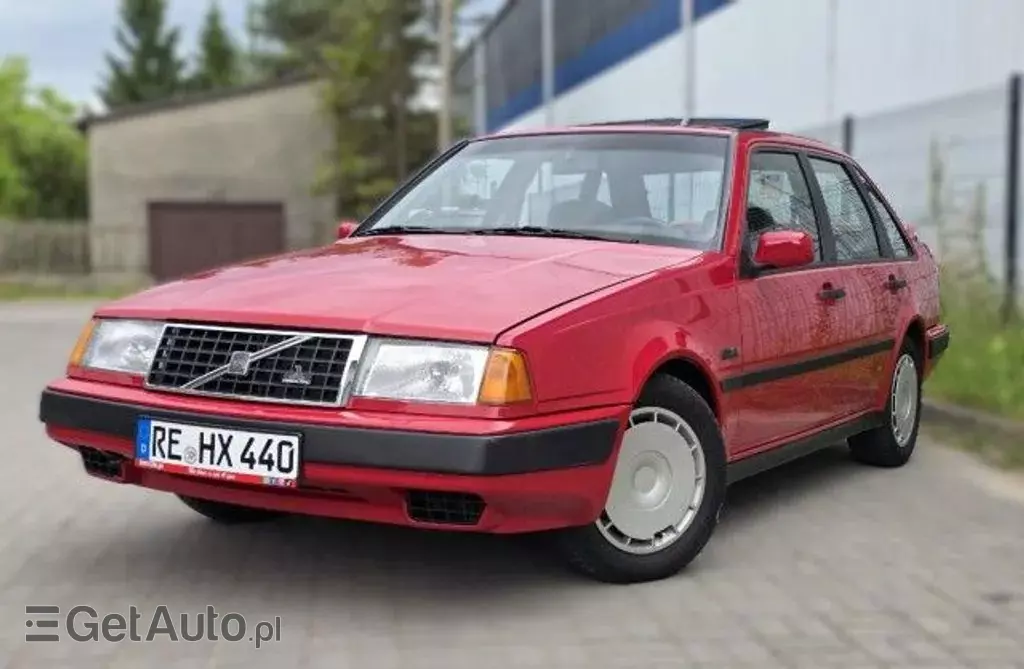 VOLVO 460 