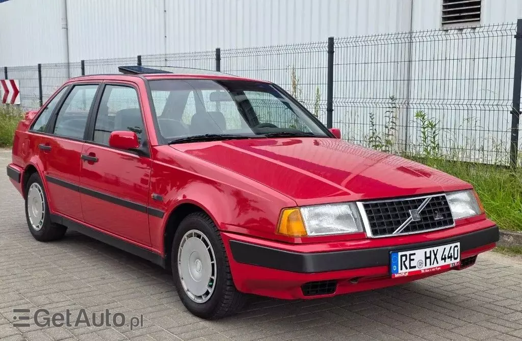 VOLVO 460 