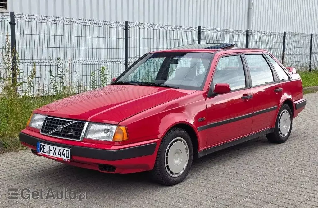 VOLVO 460 
