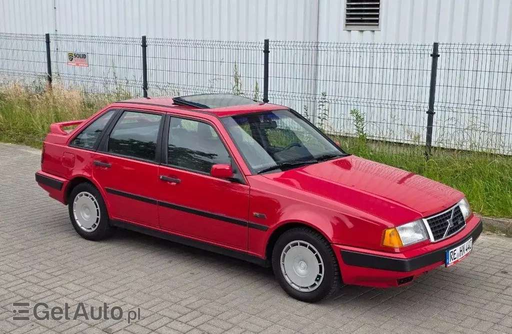 VOLVO 460 