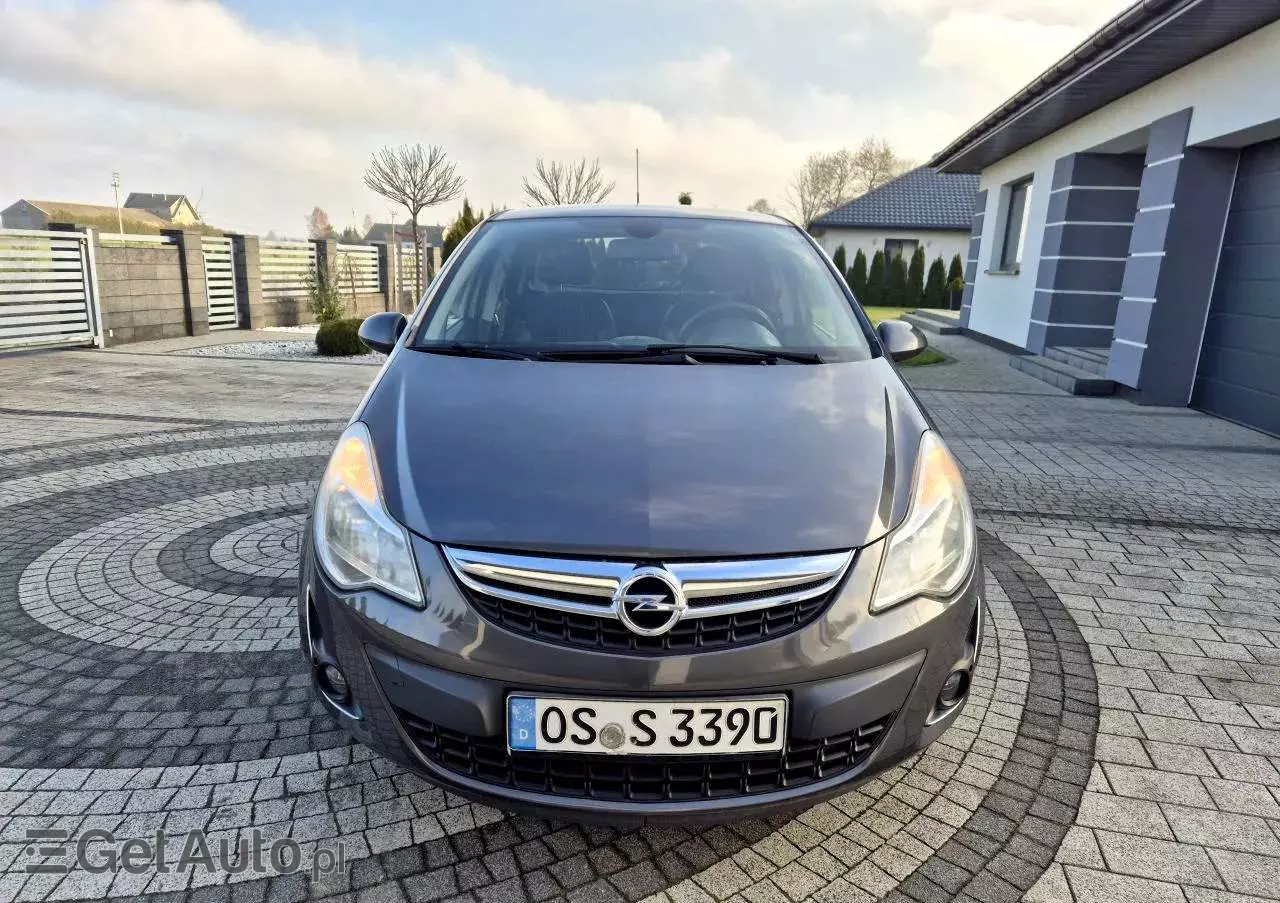 OPEL Corsa 1.4 16V 150 Jahre