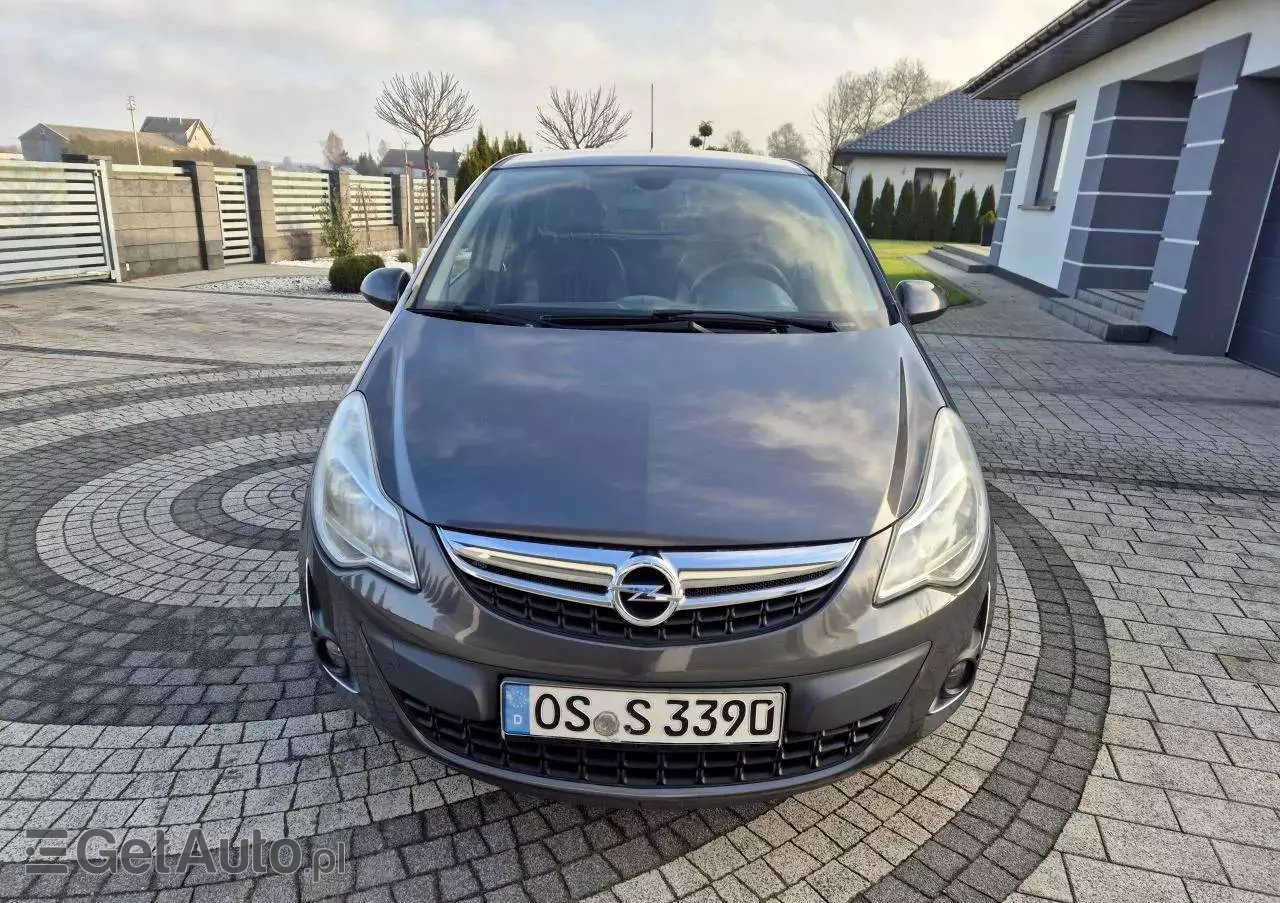 OPEL Corsa 1.4 16V 150 Jahre