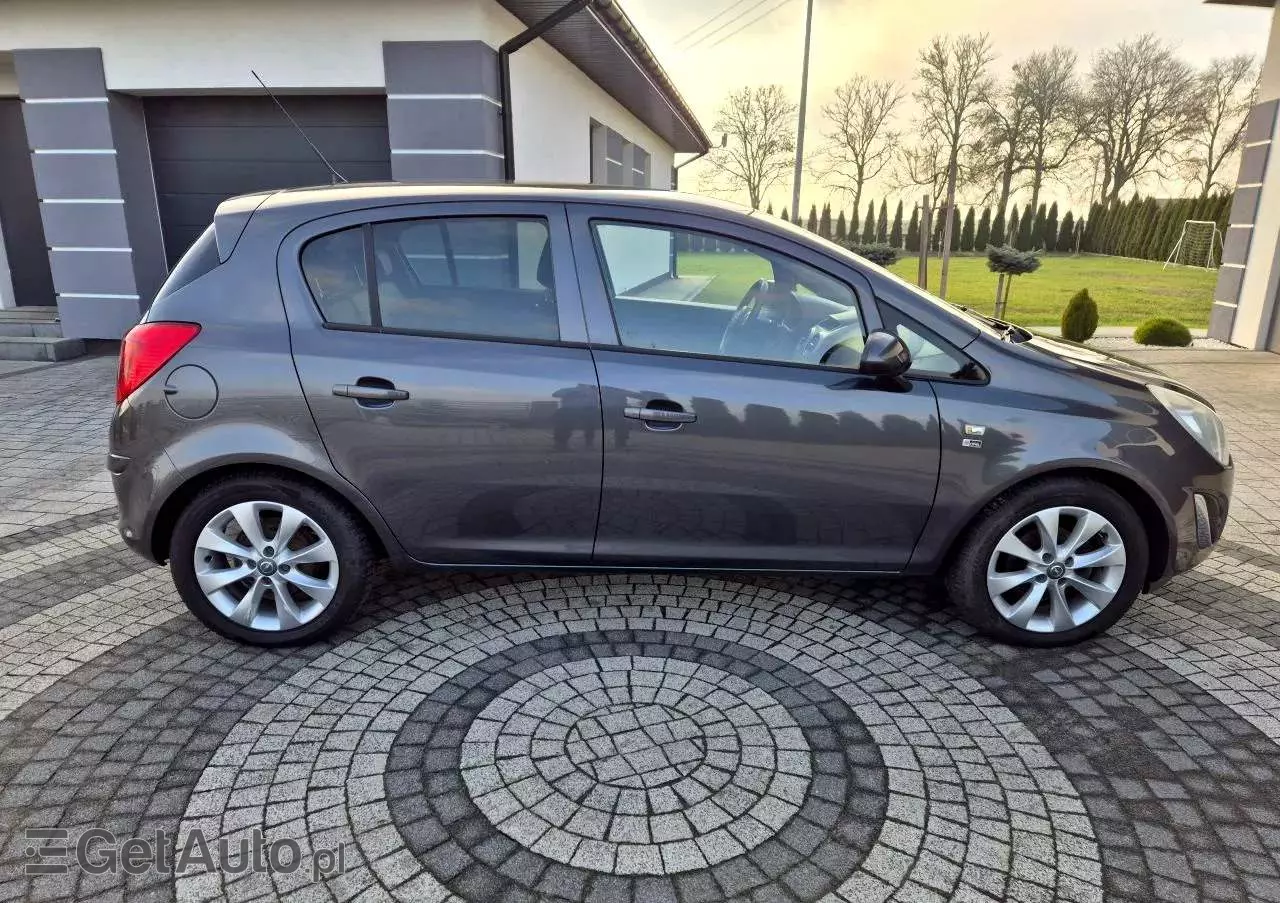 OPEL Corsa 1.4 16V 150 Jahre