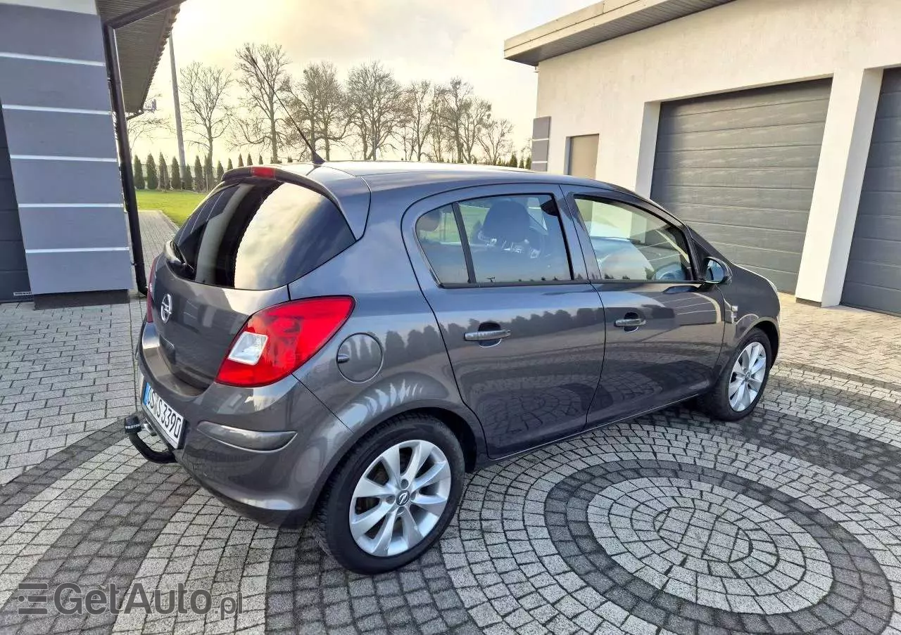 OPEL Corsa 1.4 16V 150 Jahre