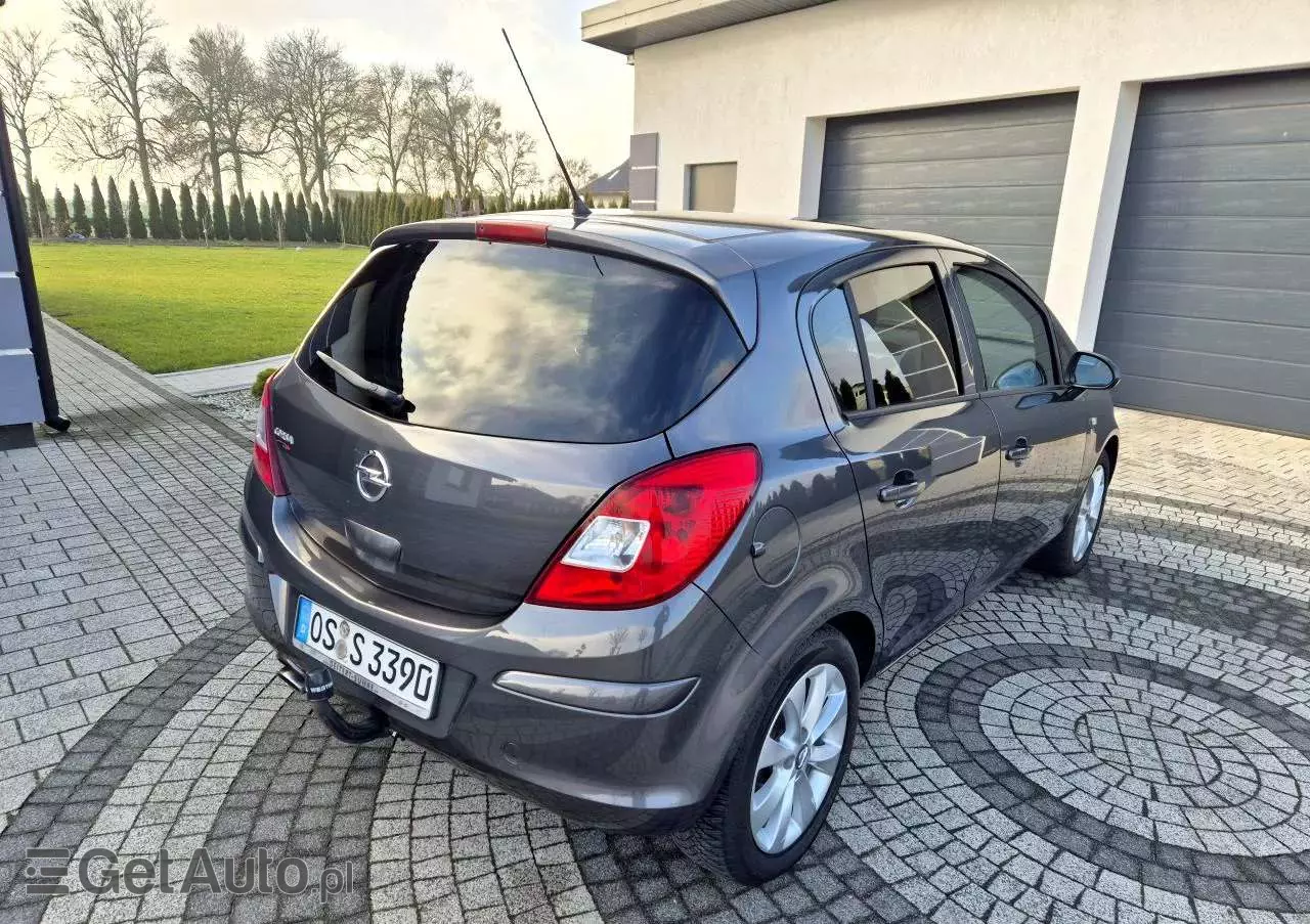 OPEL Corsa 1.4 16V 150 Jahre