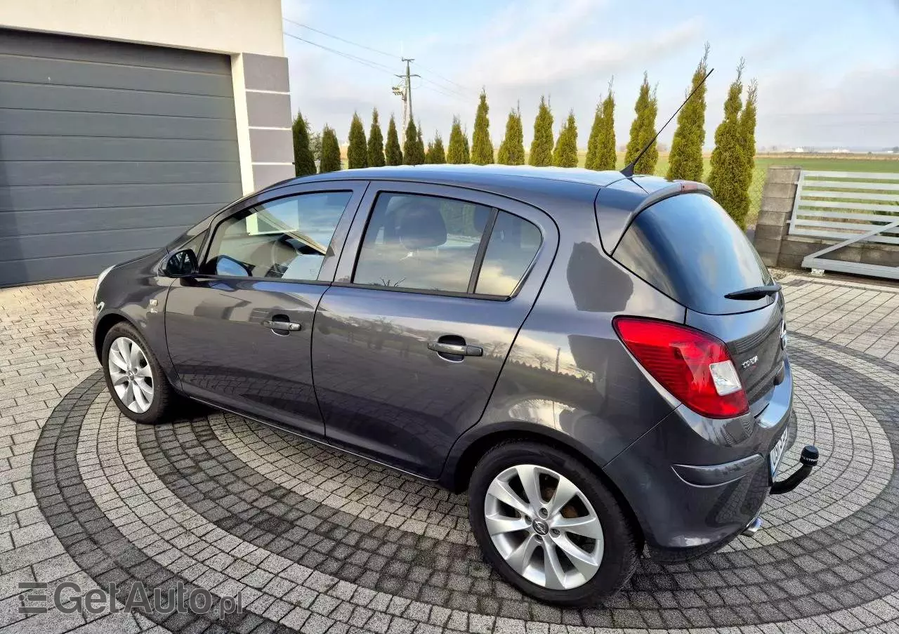 OPEL Corsa 1.4 16V 150 Jahre