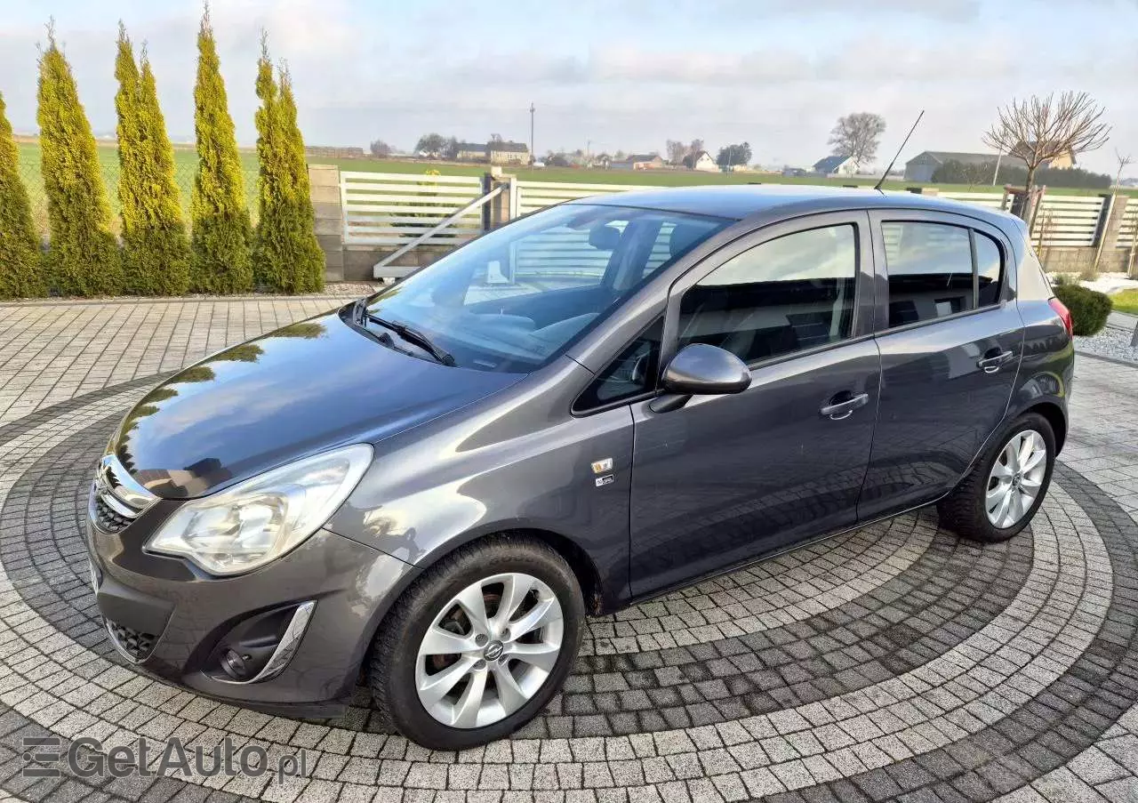 OPEL Corsa 1.4 16V 150 Jahre