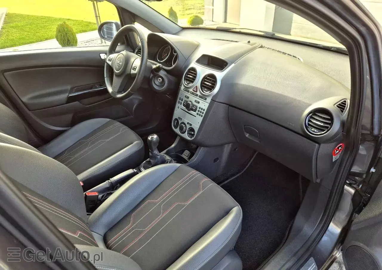 OPEL Corsa 1.4 16V 150 Jahre