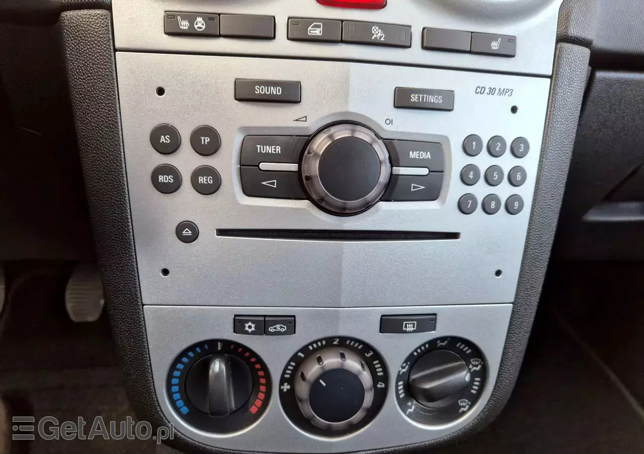 OPEL Corsa 1.4 16V 150 Jahre