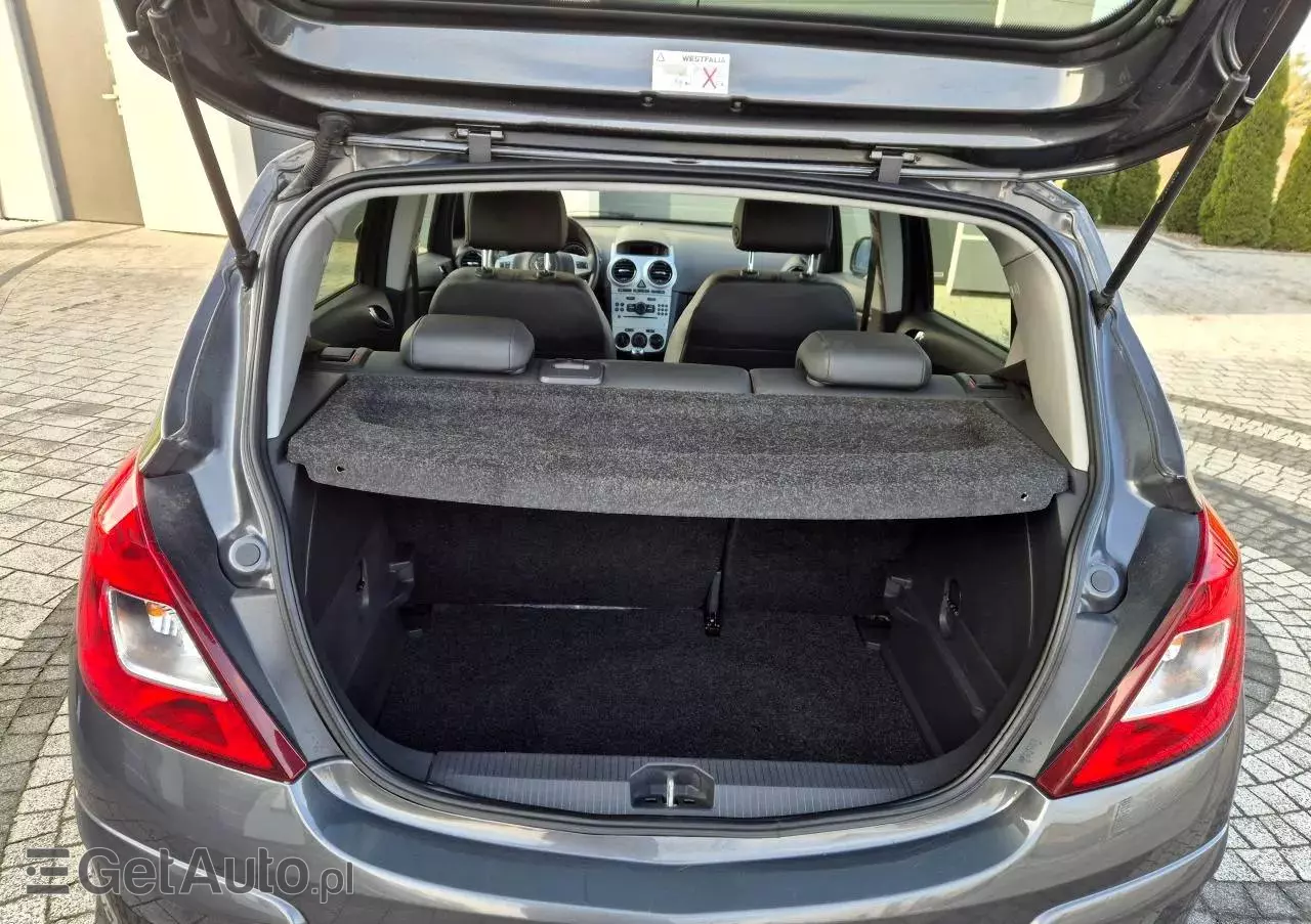 OPEL Corsa 1.4 16V 150 Jahre