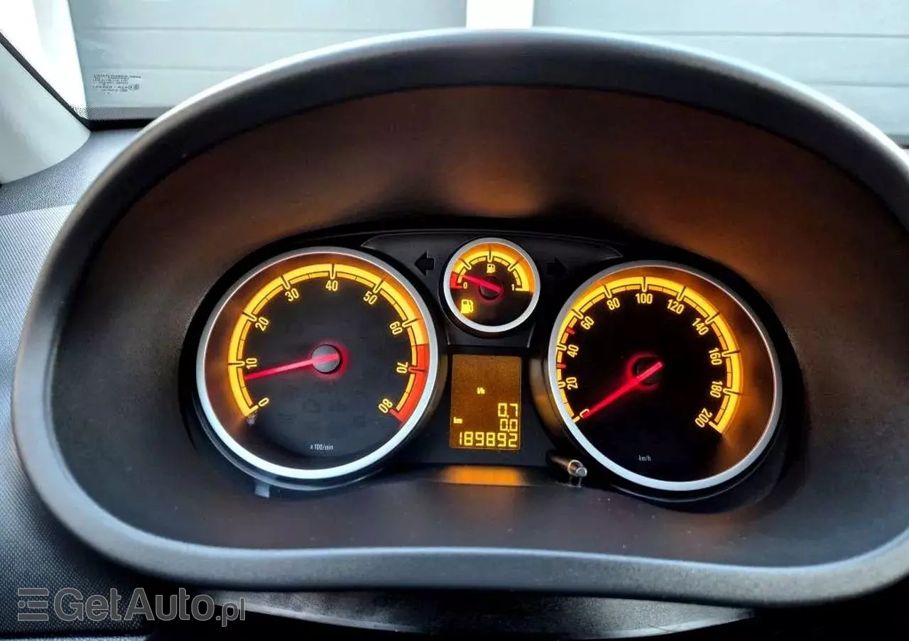 OPEL Corsa 1.4 16V 150 Jahre