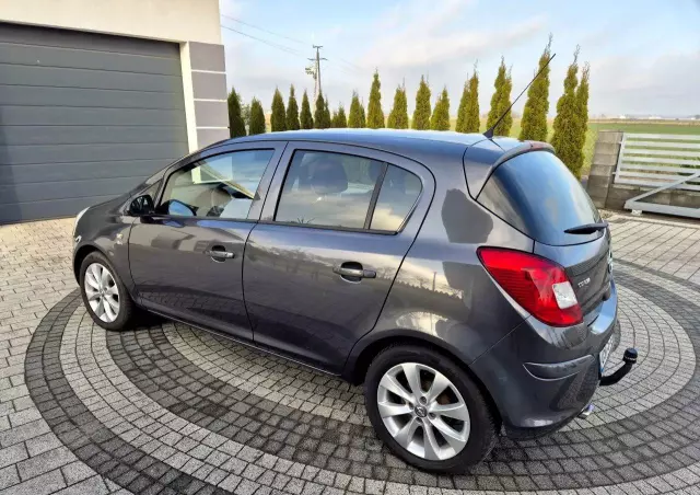 OPEL Corsa 1.4 16V 150 Jahre