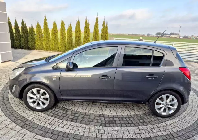 OPEL Corsa 1.4 16V 150 Jahre