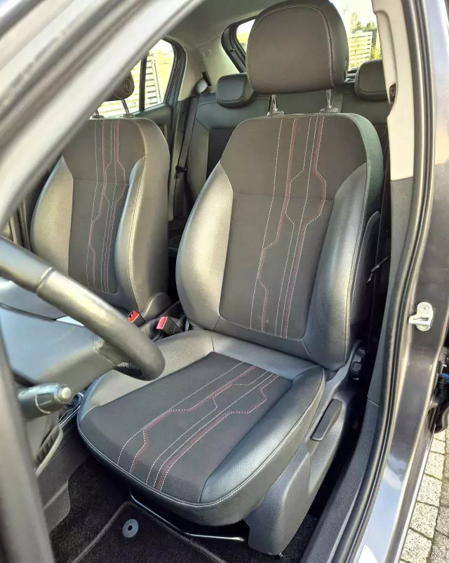 OPEL Corsa 1.4 16V 150 Jahre