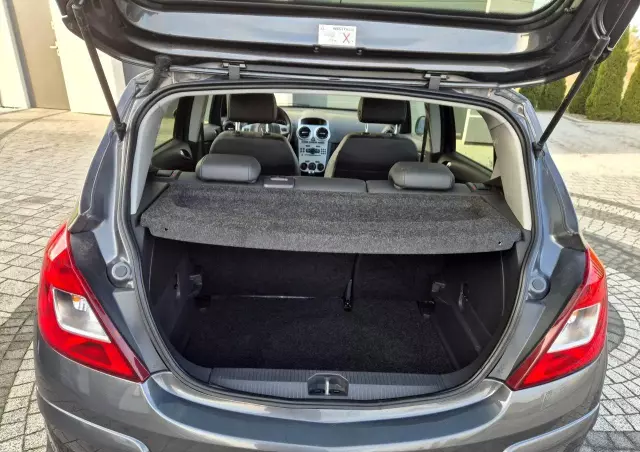 OPEL Corsa 1.4 16V 150 Jahre