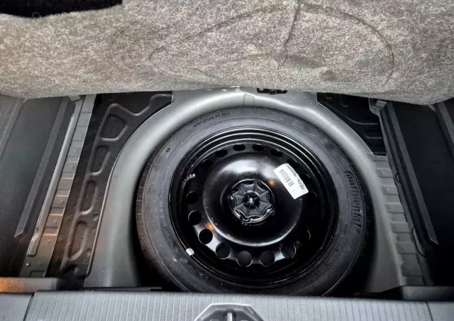 OPEL Corsa 1.4 16V 150 Jahre