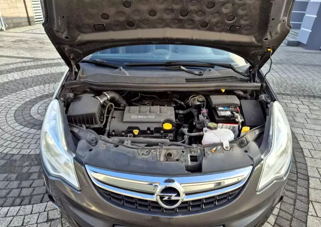 OPEL Corsa 1.4 16V 150 Jahre