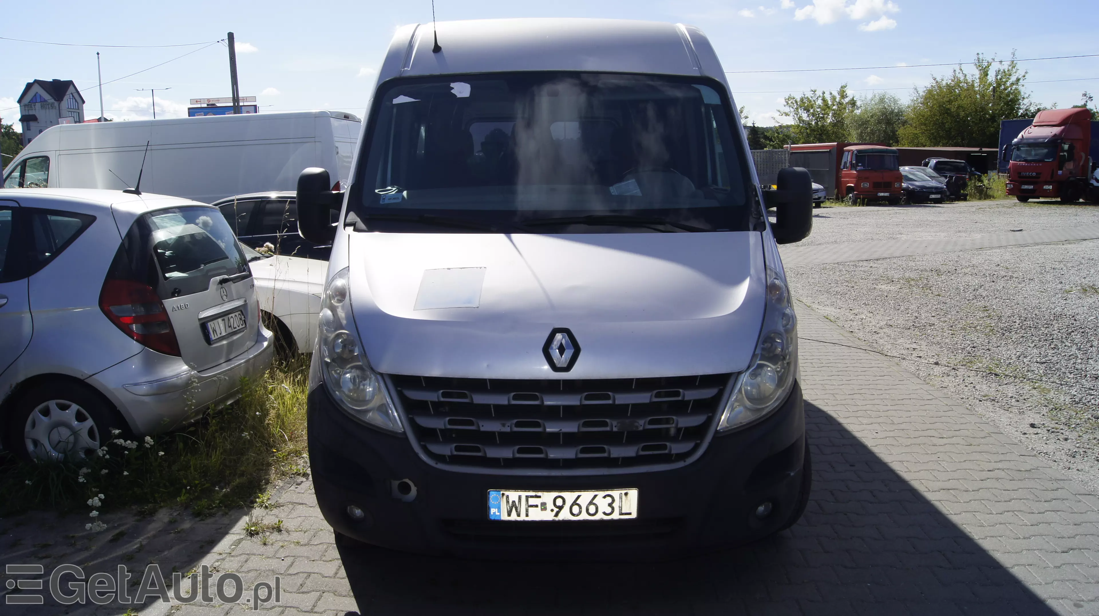 RENAULT Master 9 osobowy