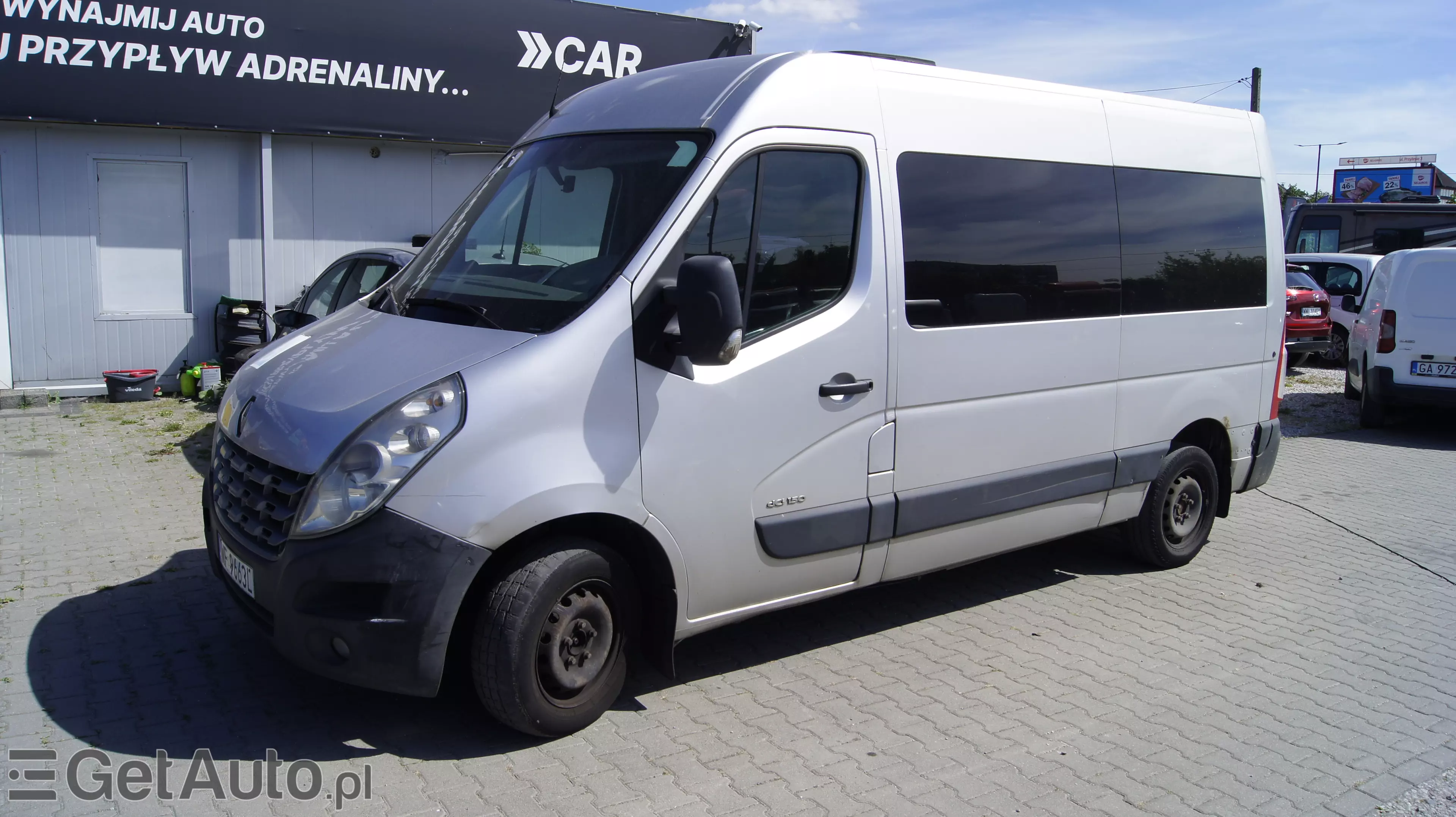RENAULT Master 9 osobowy